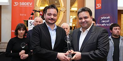 SODEV’in 2025 Ödülü “Barikatları Aşan Üniversiteli Gençler”e Verildi