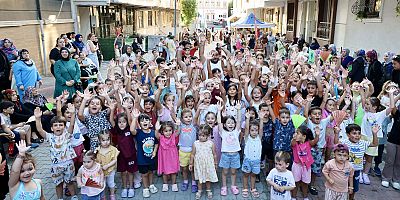 ‘SOKAKTA OYUN VAR’LA ÇOCUKLAR, YAZ BOYUNCA GELENEKSEL ÇOCUK OYUNLARIYLA BULUŞTU