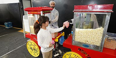 “SOSYAL BELEDİYECİLİK ŞENLİĞİ” RENKLİ GÖRÜNTÜLERE SAHNE OLDU