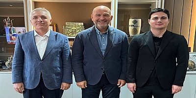 Süleyman Soylu, AK Parti Esenler Teşkilatını İstanbul’daki Ofisinde Ağırladı