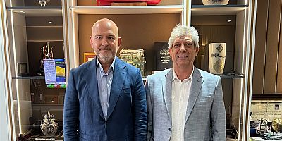 Süleyman Soylu, İstanbul’daki Ofisinde Misafirlerini Ağırladı