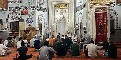 Süleyman Soylu Mevlid Kandili’ni Piyalepaşa Camii’nde İdrak Etti