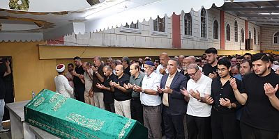 Sultangazi Belediye Başkanı Abdurrahman Dursun, Şehmuz Güzelaydın'ın Cenaze Törenine Katıldı