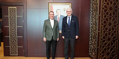 Sultangazi Belediye Başkanı Abdurrahman Dursun, Volkan Bozkır’ı Ağırladı