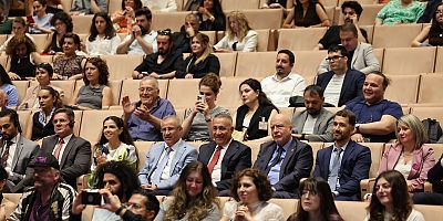 Sultangazi Belediyesi Destekli Festivalde Dijital Sanat Rüzgarı