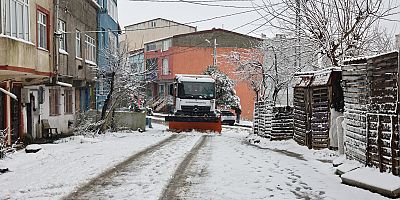 Sultangazi Belediyesi Ekipleri Kar Mesaisinde