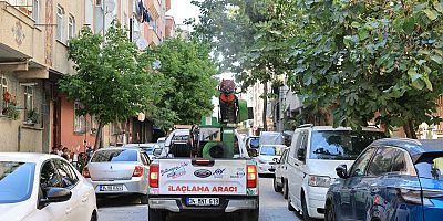 Sultangazi Belediyesi'nden Sinek ve Haşerelere Karşı Kesintisiz İlaçlama Çalışması
