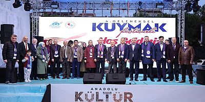 Sultangazi’de 4. Kuymak Festivali renkli görüntülere sahne oldu.