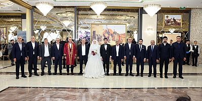 Sultangazi’de böyle düğün görülmedi Şeyhmus  ile Elif  Hayatlarını Birleştirdi