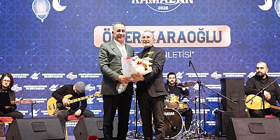Sultangazi’de Ramazan Coşkusu: Başkan Abdurrahman Dursun, Ömer Karaoğlu Konserinde Vatandaşlarla Buluştu