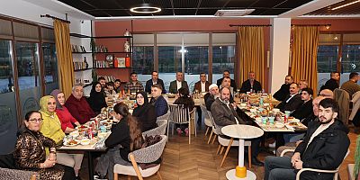 Sultangazi’de Ramazan İftarı: Başkan Abdurrahman Dursun Teşkilatla Buluştu