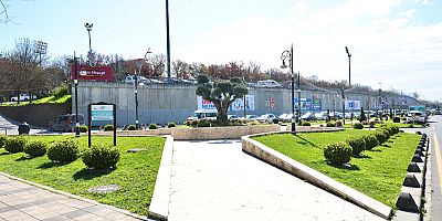 Sultangazi Lale ve Çiçeklerle Bahara Büründü