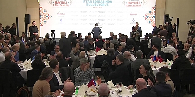 TBB ve İBB Başkanı Ekrem İmamoğlu, İstanbul’da yaşayan inanç grupları ile iftar sofrasında buluştu. 