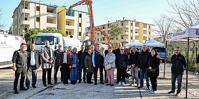 “Tüm hemşehrilerimize çağrımdır, 1999 öncesi yapılarda yaşayan vatandaşlarımızı Kentsel Dönüşüm Ofislerimize bekliyoruz”