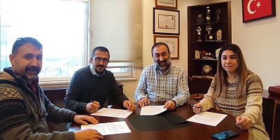 Türkiye’de sendikanın olduğu tek radyo kuruluşu olan YÖN Radyoda 3’üncü dönem TİS imzalandı