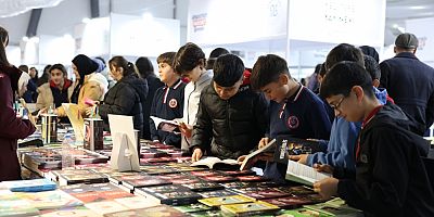 “Türkiye’nin En Kapsamlı Kitap Fuarını Arnavutköy’de Gerçekleştirdik”