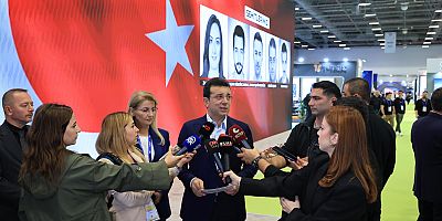 TUSAŞ STANDINI ZİYARET ETTİ 