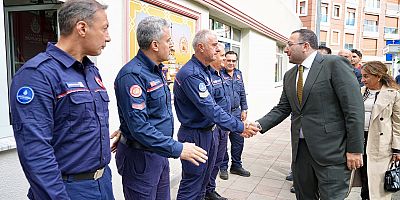 Üsküdar Belediye Başkan Vekili Gültekin’den İtfaiyecilere: “Minnet Duymamız Gereken Kahramanlarsınız” 