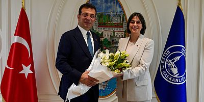 ÜSKÜDAR BELEDİYE BAŞKANI SİNEM DEDETAŞ’I TEBRİK ETTİ