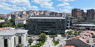 Üsküdar Belediyesi’nde çalıştığı ortaya çıkan Yeni Akit Yazarı disiplin soruşturması tamamlanıncaya kadar görevinden uzaklaştırıldı