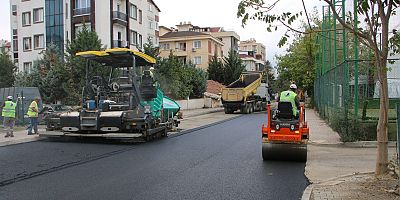 Üstyapısı ile Modern Kartal İçin Karlıktepe’de 2 Bin Ton Asfalt Serimi Yapılıyor