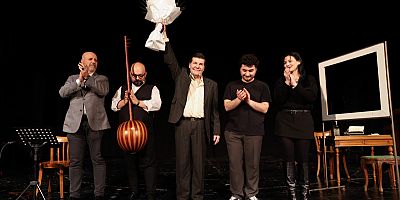 ‘VELİ’NİN OĞLU ORHAN’ KÜÇÜKÇEKMECE’DE SEYİRCİYLE BULUŞTU