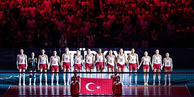 Vural Koçyiğit’ten Filenin Sultanları’na Tebrik: “Göğsümüzü Yine Kabarttınız”