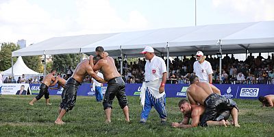 YAĞLI GÜREŞİN BÜYÜK BAŞPEHLİVANLARI ULUGAZİ ER MEYDANINA ÇIKIYOR 