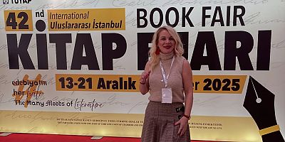 Yazar Serpil Öztürk , İstanbul Kitap Fuarı'nda Okurlarla Buluştu