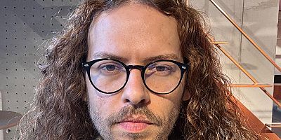 Yeni Nesil Aktivizmin Yüzü: Enver Mutlu — Daha Modern, Daha Sert, Daha Gerçek