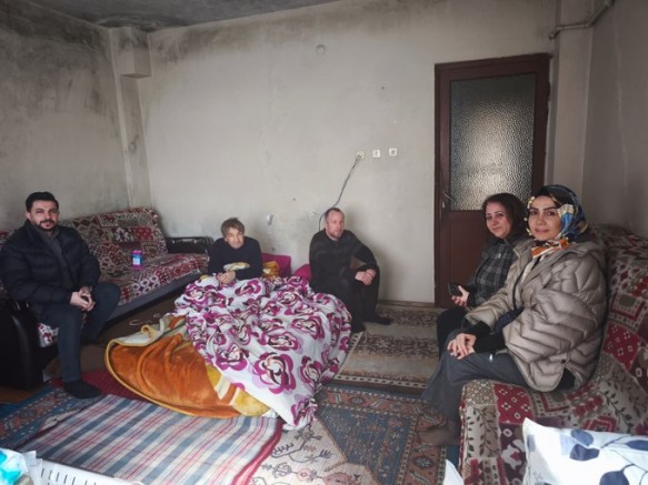 Tuba Dursun, Ramazan ayı boyunca vatandaşlarla buluşmaya devam ediyor.