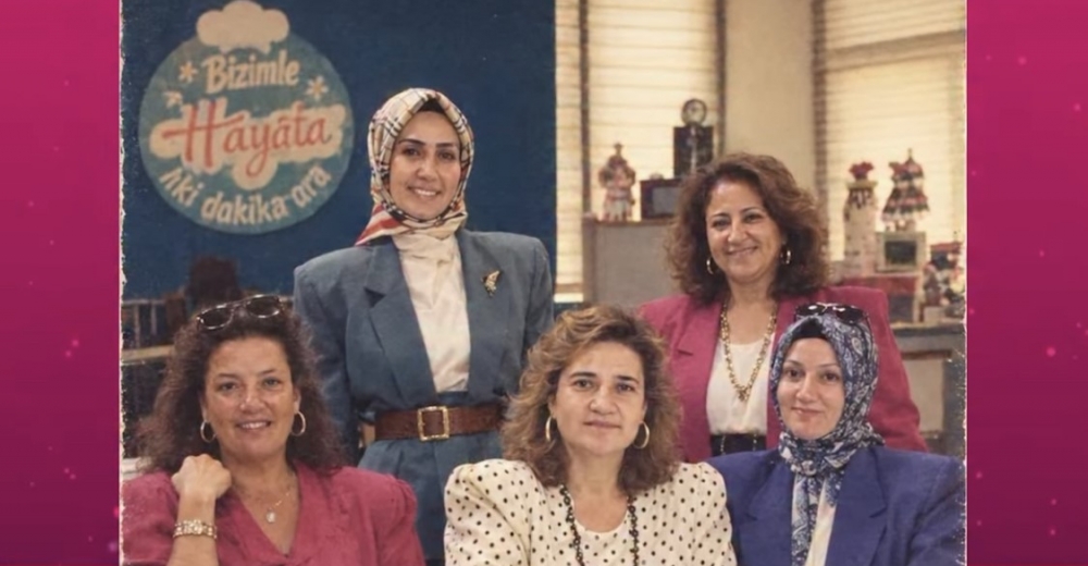 Tuba Dursun’dan Sosyal Medyada Büyük İlgi Gören 80’ler Akımı Paylaşımı