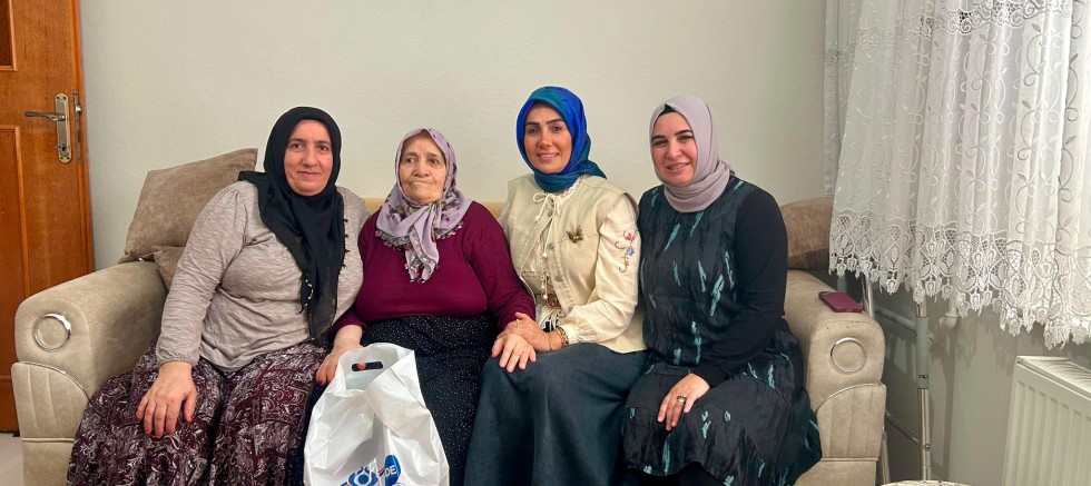 Tuğba Dursun’dan Sultangazi’de Mahalle Ziyaretleri: Gönül Gönüle Buluşmalar Sürüyor