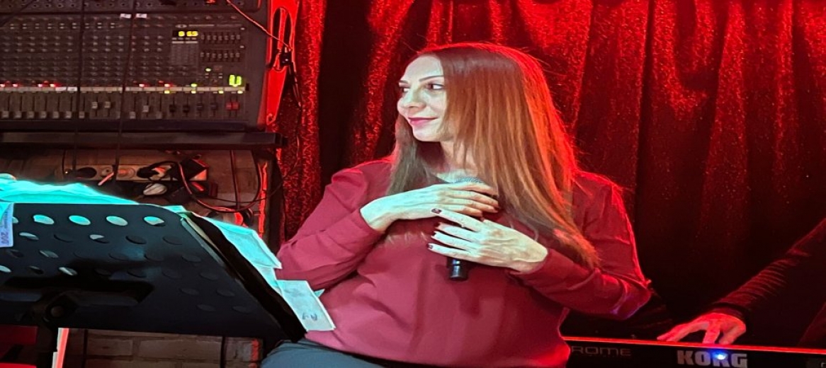 Türkülerin Sultanı Saniye Yılmaz: Sahnelerin Parlayan Yıldızı