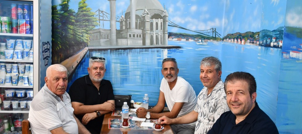 Ünlü Sanatçılar Aynı Sofrada Buluştu: Sanatın ve Dostluğun Unutulmaz Gecesi