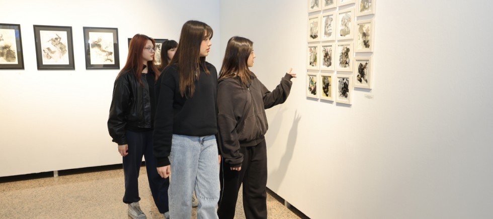 ‘VARLIĞIN ARAYÜZÜ’ SERGİSİ SEFAKÖY GALERİ KÜP’TE SANATSEVERLERİ BEKLİYOR