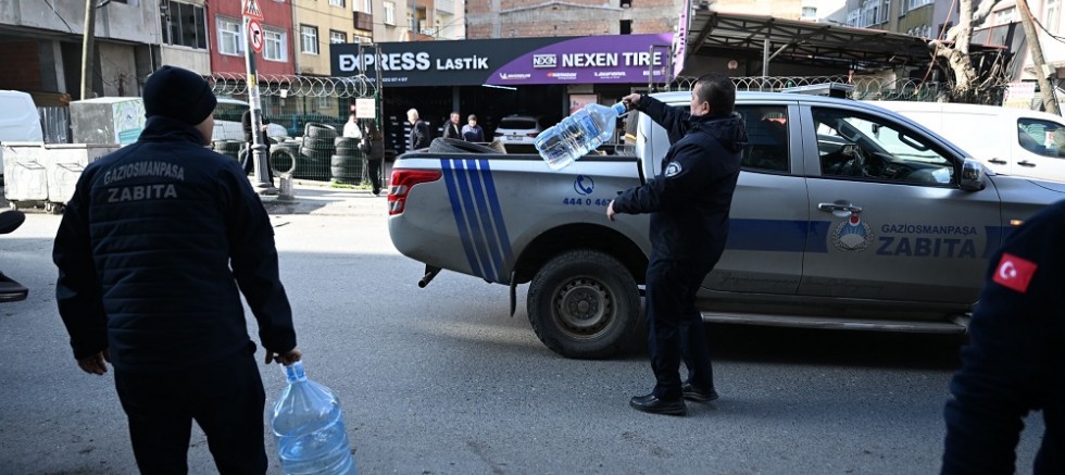 ZABITA VE TRAFİK EKİPLERİNDEN KALDIRIM İŞGALİNE ORTAK DENETİM